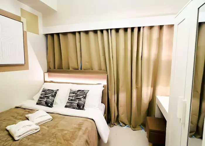 Red Res Where Style Lives L Wifi Netflix I Red Res 2132 Manila