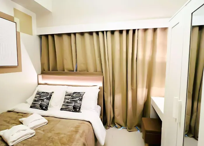 Apartment Red Res Where Style Lives L Wifi Netflix I Red Res 2132 *